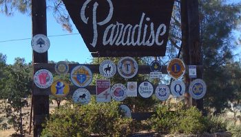 Welcome_to_Paradise,_CA
